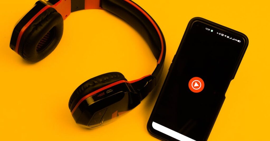 スマホアプリと物理チューナーを比較している図。使い分けのポイントを解説している。