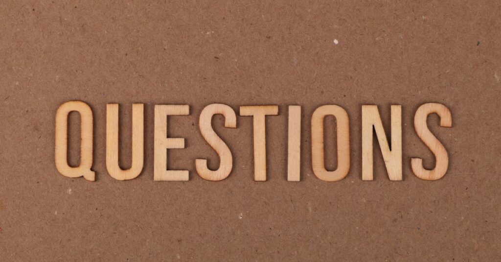 ギターケーブルに関するよくある質問とその回答をまとめた図表。初心者の疑問を解消する内容が並ぶ。