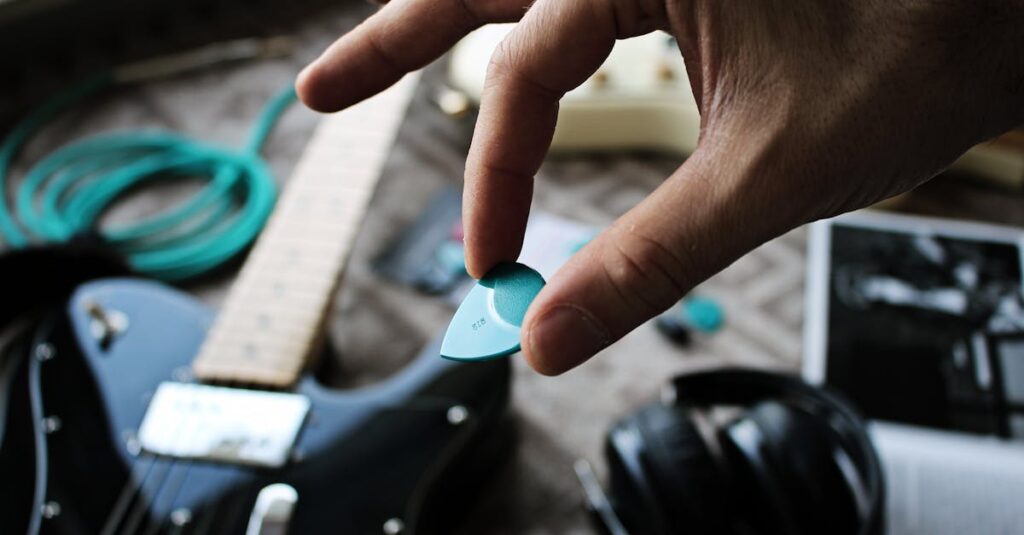 ギターケーブルの価格帯ごとの特徴を比較した図表。初心者向けからプロ仕様までの違いが一目でわかる。